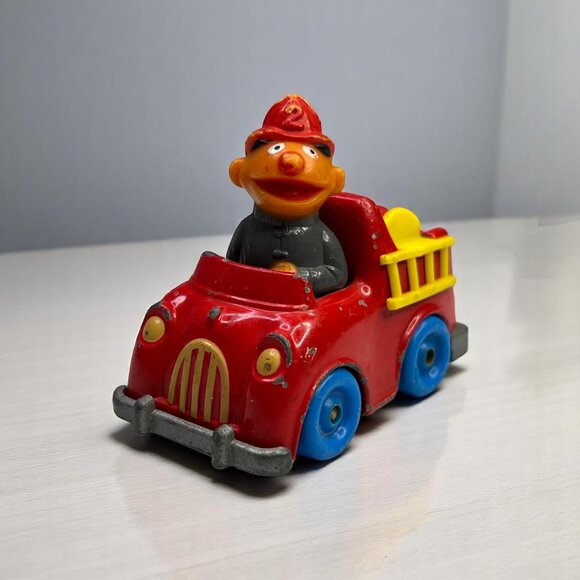 Playskool Sesame Street 1981 Ernies Fire Truck Diecast Muppets Toy - Picture 1 of 8